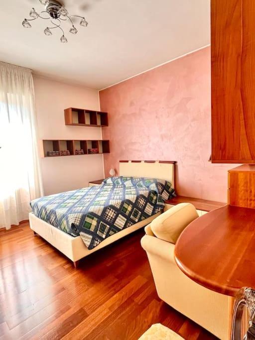Da Antonella Apartment Бергамо Екстериор снимка